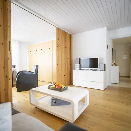 True 9 Apartment